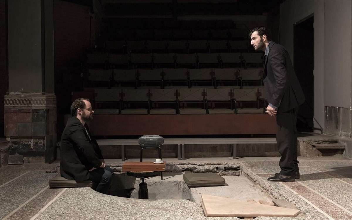 to-tavli-2014-nikos-kouris-photo