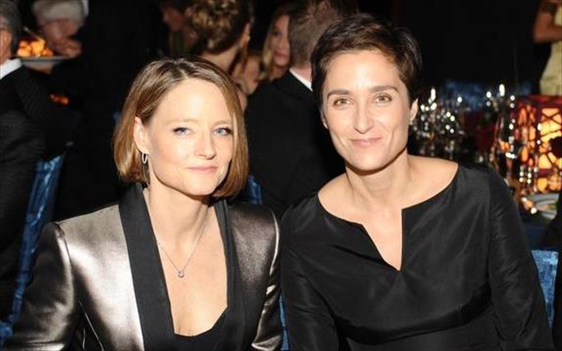 pantreutike-i-Jodie-foster-me-tin-alexandra-hedison-Jodie-foster-me-tin-alexandra-hedison