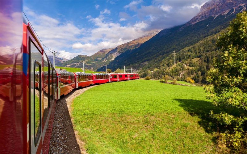 8-taksidia-me-treno-pou-tha-sas-meinoun-aksexasta-taksidia-me-treno-pou-tha-sas-meinoun-aksexasta