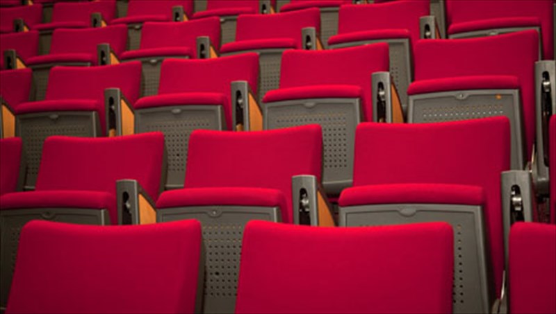 to-xoligount-kludonizetai-apo-tin-ptosi-ton-eisitirion