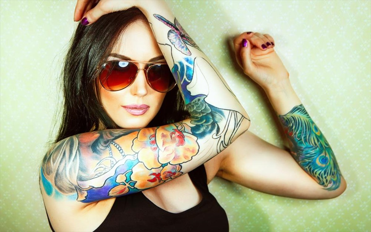 woman-with-tatttoo