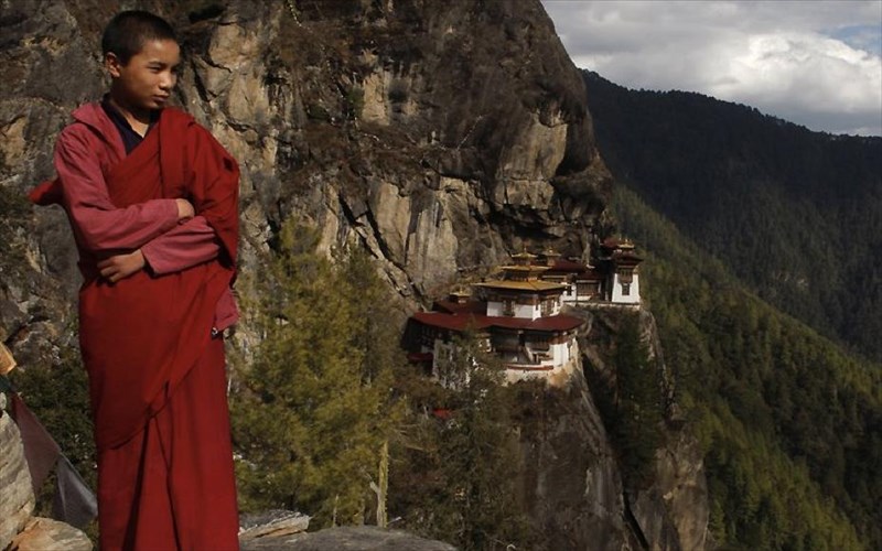 ta-8-pio-sugklonistika-simeia-ston-kosmo-pio-sugklonistika-simeia-ston-kosmo