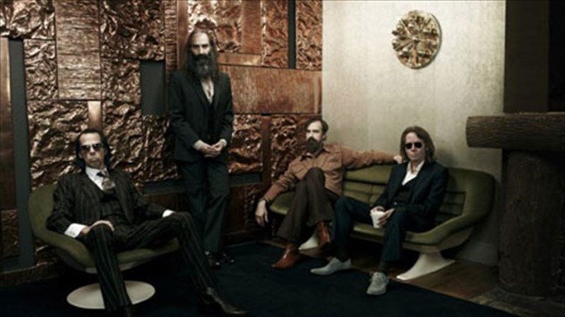o-nick-cave-me-tous-grinderman-stin-ellada