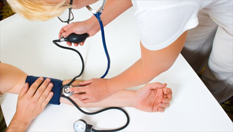 ypertasi-mia-siopili-nosos