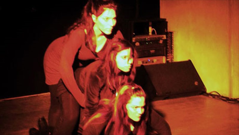 ena-basiliko-partu-pairnei-paratasi