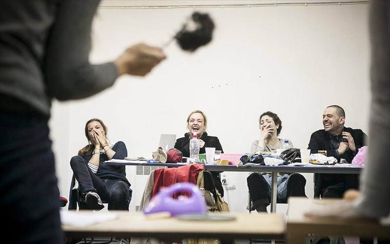 lena-kitsopoulou-kokkinoskoufitsa-xoris-pseudaisthiseis