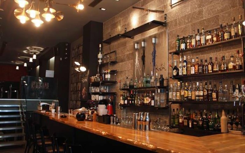 rocktail-rok-me-thea-ti-skoufa