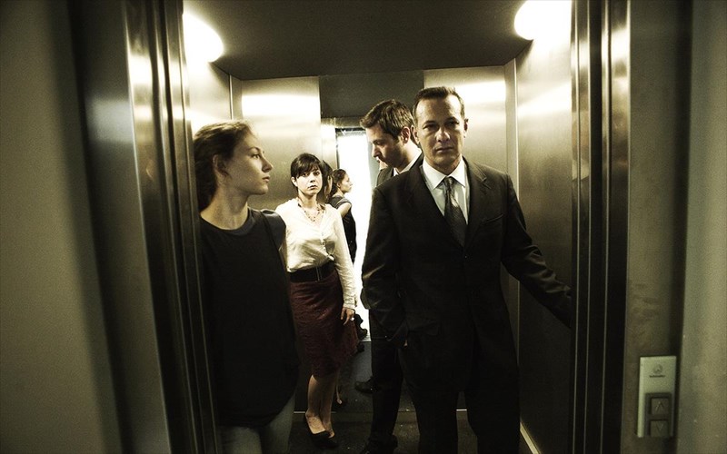 misel-binaber-thrulos-sto-theatro-alla-kai-ston-epixeirimatiko-stibo