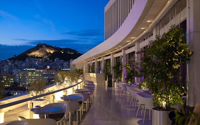 oi-pemptes-sto-galaxy-agapoun-to-nitro-1025