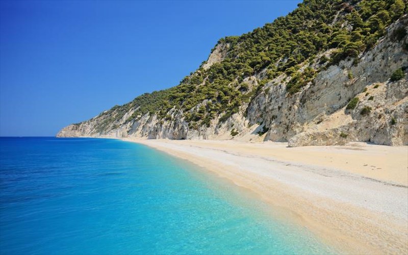 i-ellada-brabeuetai-gia-tis-paralies-tis