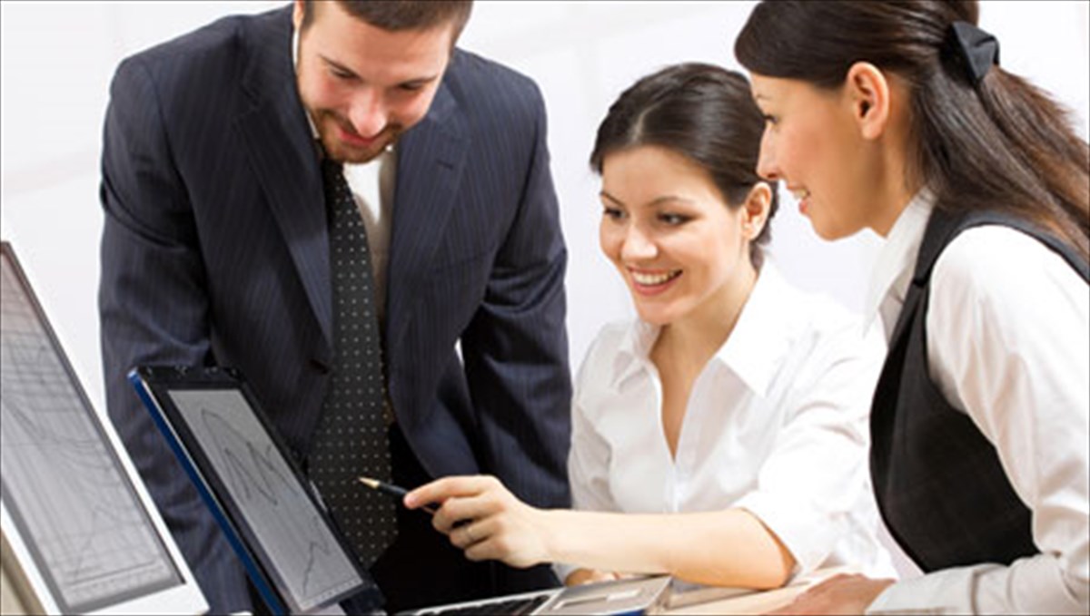 oi-andres-riskaroun-oi-gunaikes-skeftontai