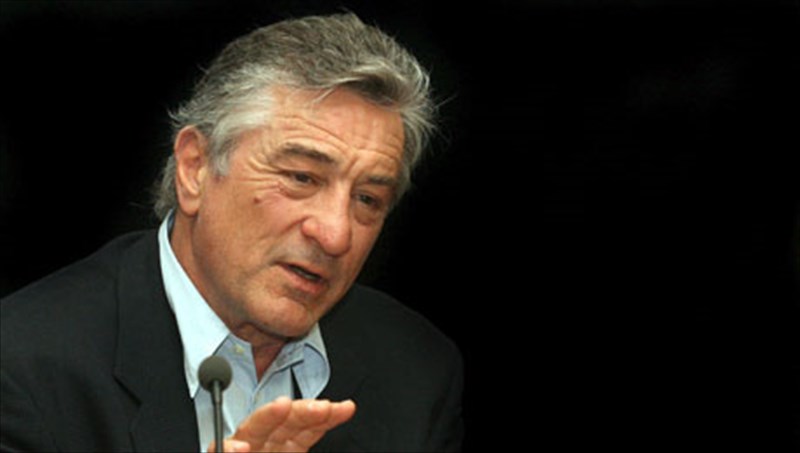 o-rompert-nte-niro-einai-o-dolofonos-tou-tzimi-xofa-dolofonos-tou-tzimi-xofa