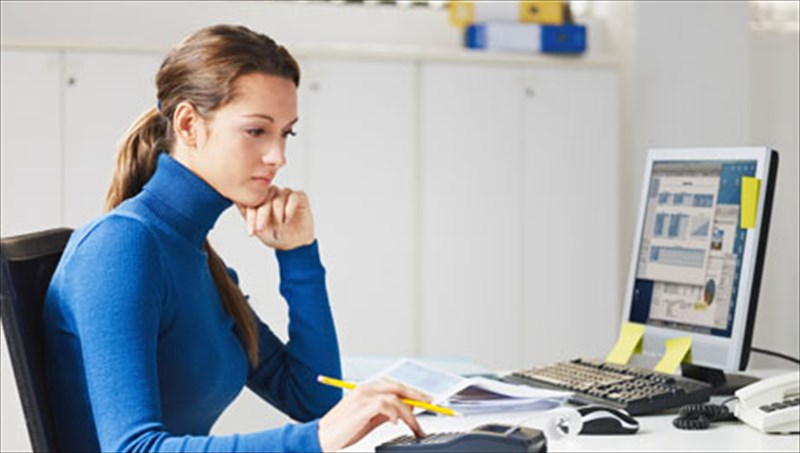 katapolemiste-tous-ponous-sti-mesi-pou-prokalei-o-upologistis-upologistis