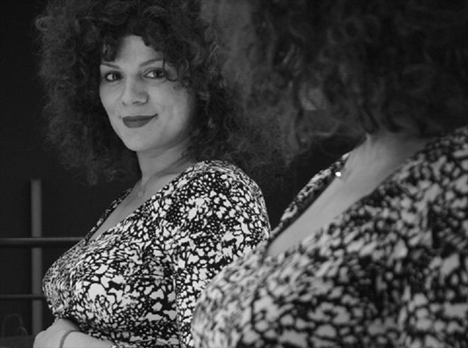 oikogeneiaki-upothesi-sto-festibal-off-off-athens