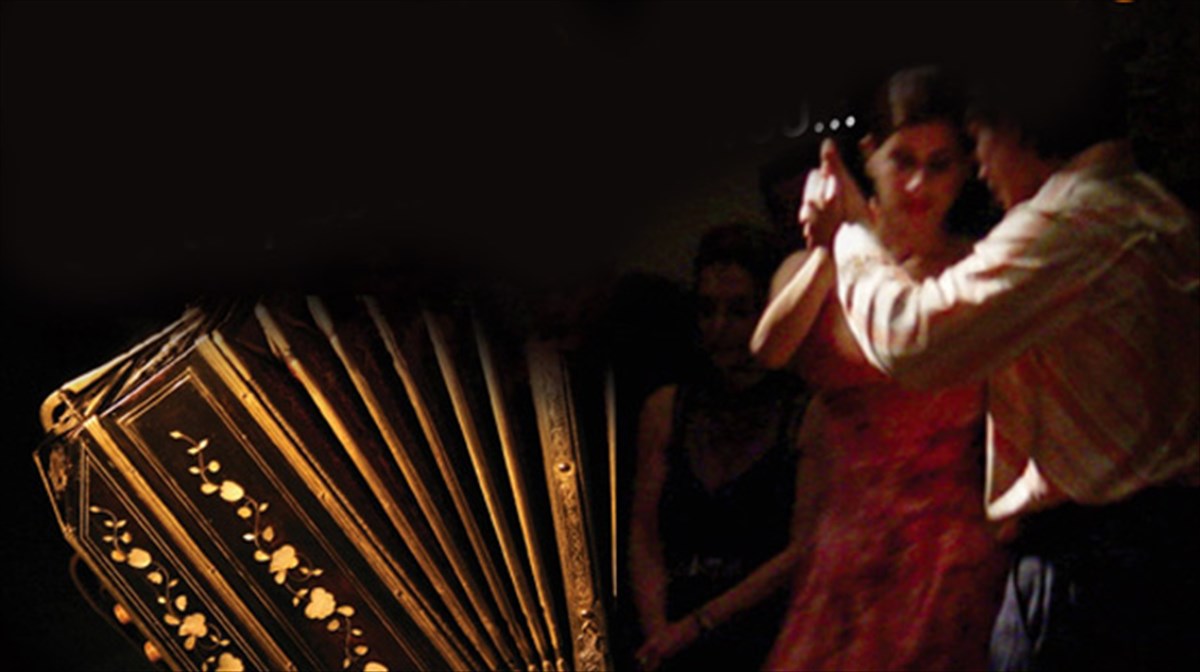 apo-to-mpouenos-aires-sti-smurni