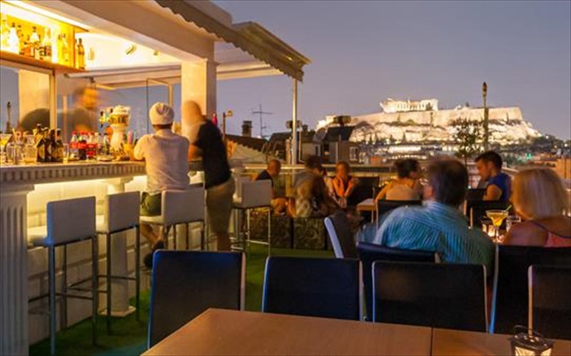 afiksi-neo-roof-top-bar-sto-neo-kosmo