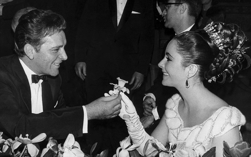 an-den-exeis-kanei-toulaxiston-5-gamous-den-eisai-star-gamous-den-eisai-star