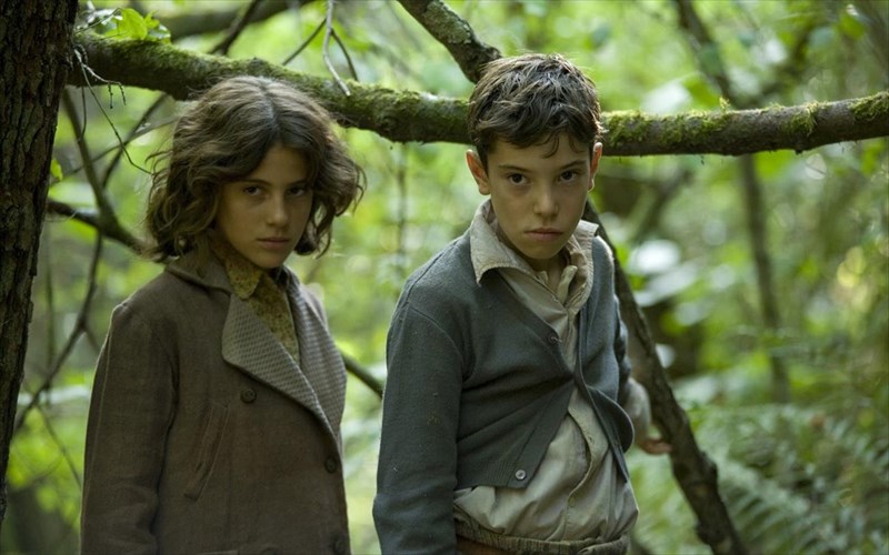 o-paralogismos-enos-polemou-mesa-apo-ta-matia-enos-paidiou