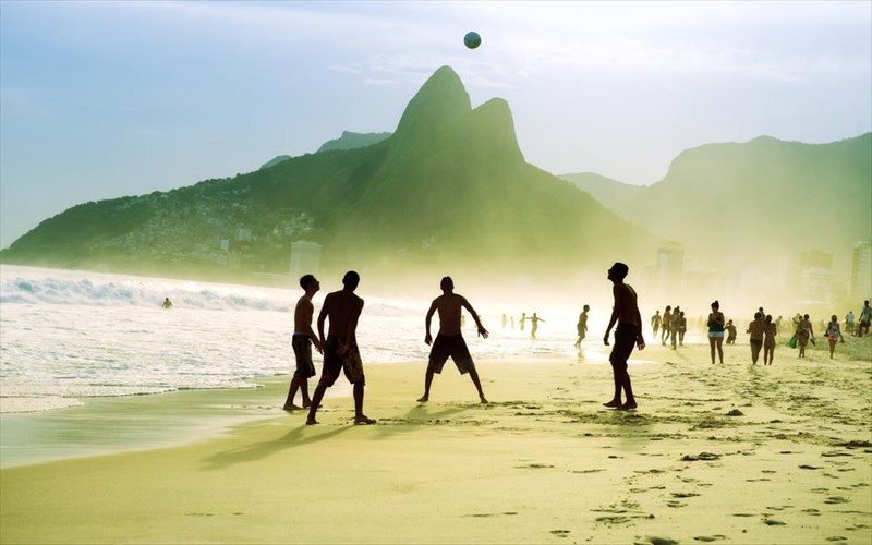 ta-idanika-ksenodoxeia-gia-na-ginete-oi-dioktes-ton-ethnikon-apostolon-sto-mountial