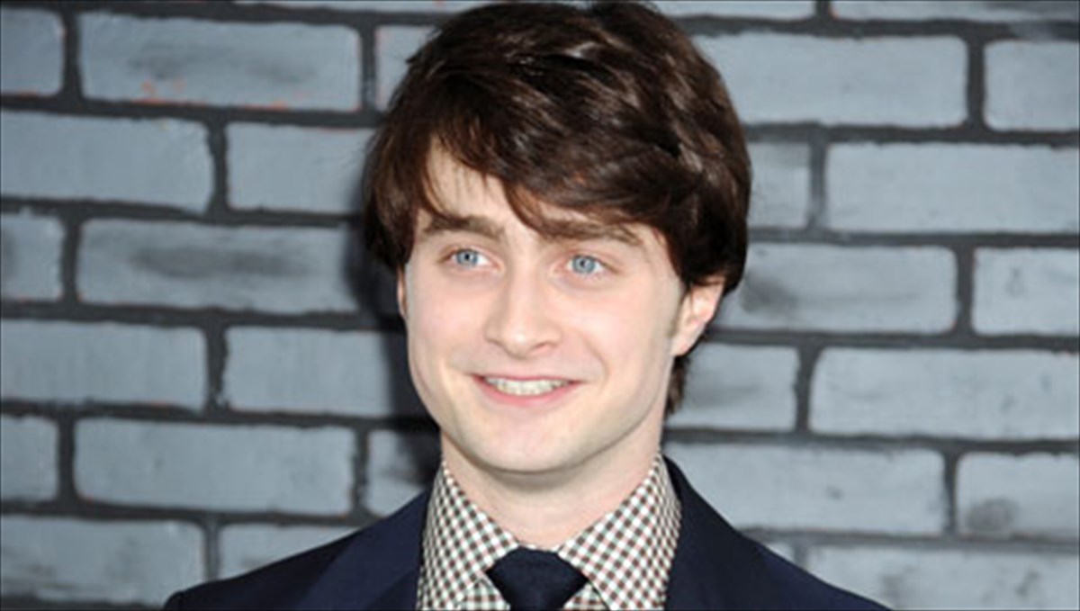 o-ntaniel-rantklif-dokimazetai-sto-miouzikal