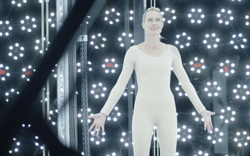 pera-apo-to-oneiro-ekei-pou-den-einai-sigouro-oti-thes-na-pas