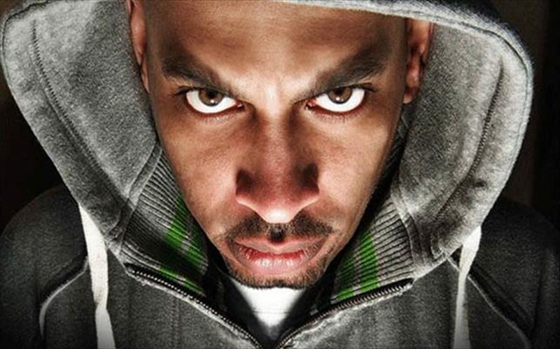 panselinos-me-dunata-beats-kai-beach-party