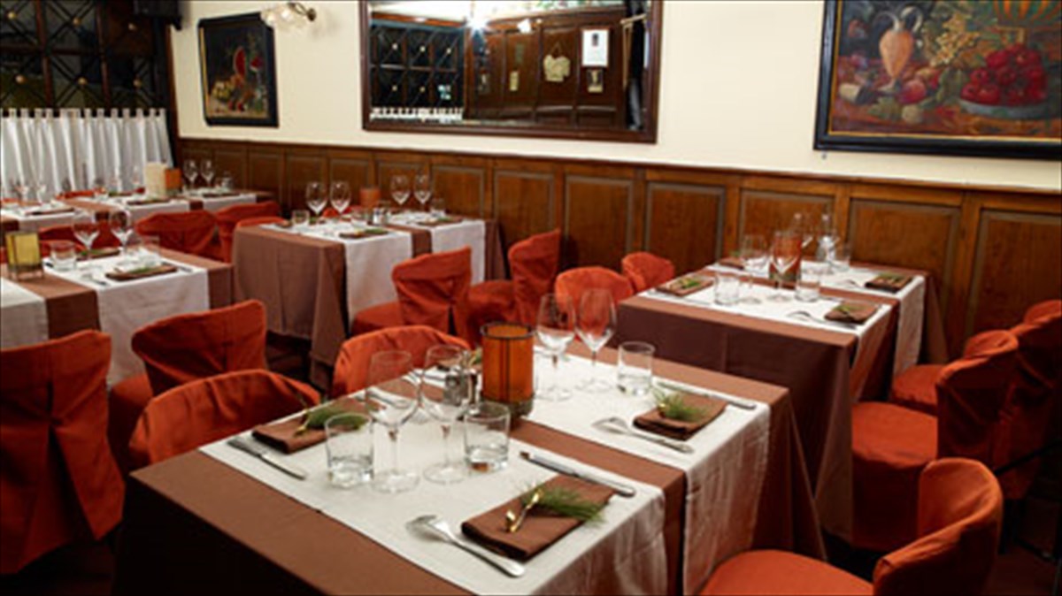 sale-e-pepe-italikes-geuseis-sti-skia-mias-apo-tis-plousioteres-kabes-tis-elladas-pepe-italikes-geuseis-sti-skia-mias-apo-tis-plousioteres-kabes-tis-elladas