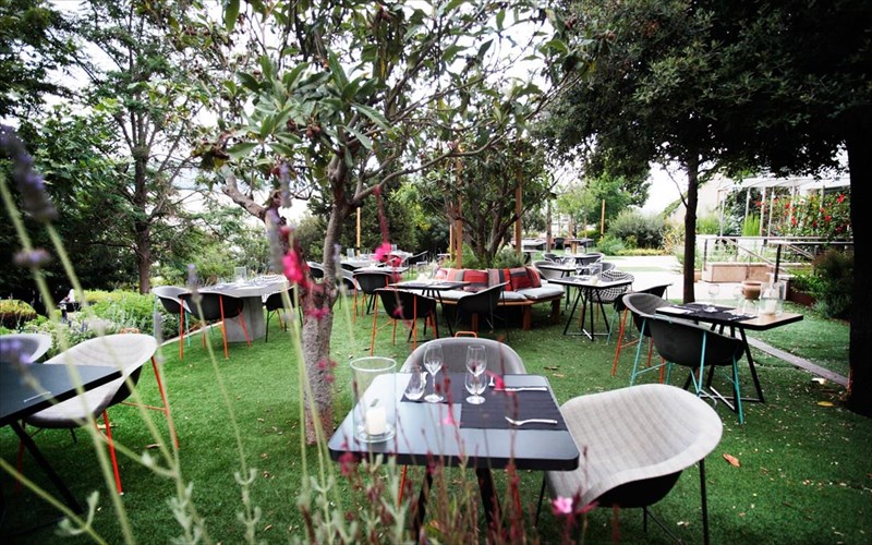 to-fuga-bgike-ston-kipo