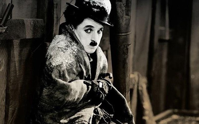 thrulikos-xrusothiras-me-eikona-kai-zontani-mousiki