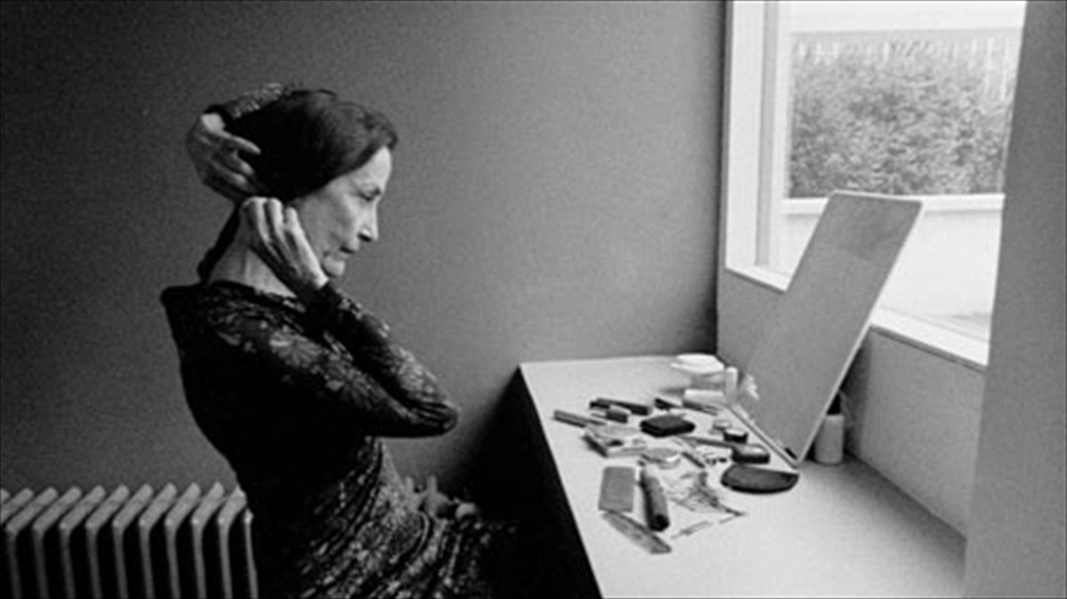 texni-filosofia-kai-psuxanalusi-sunantiountai-se-ena-blemma