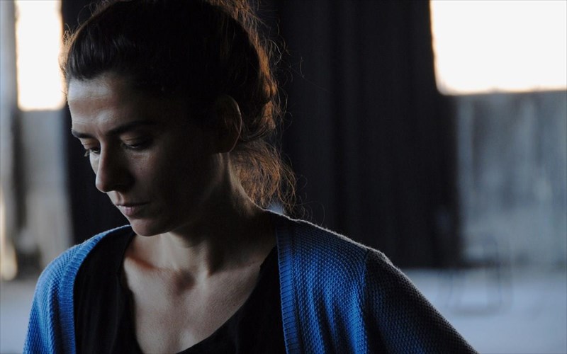 ermira-gkoro-mia-isuxi-foni-gia-ton-sebasmo-sti-diaforetikotita