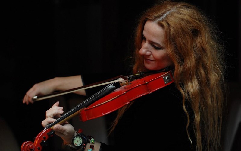 euanthia-rempoutsika-i-ellada-pou-mas-edine-fos-apomakrunetai