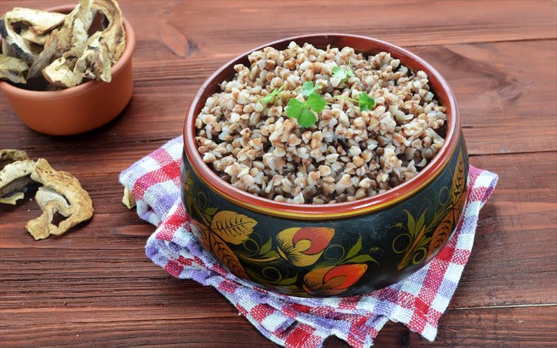 kalokairini-salata-me-pligouri