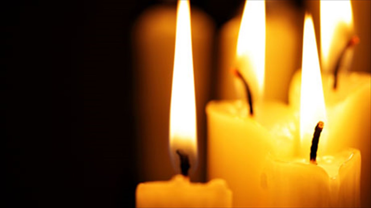 ti-lampada-tha-kratisete-fetos