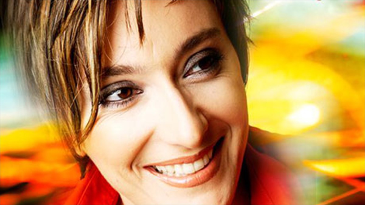 i-iro-epistrefei-sto-almaz