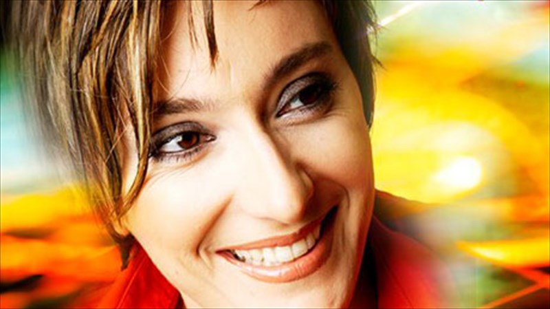 i-iro-epistrefei-sto-almaz