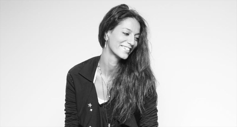 patrisia-apergi-mas-exoun-kanei-na-dexomaste-na-eimaste-me-skummeno-to-kefali