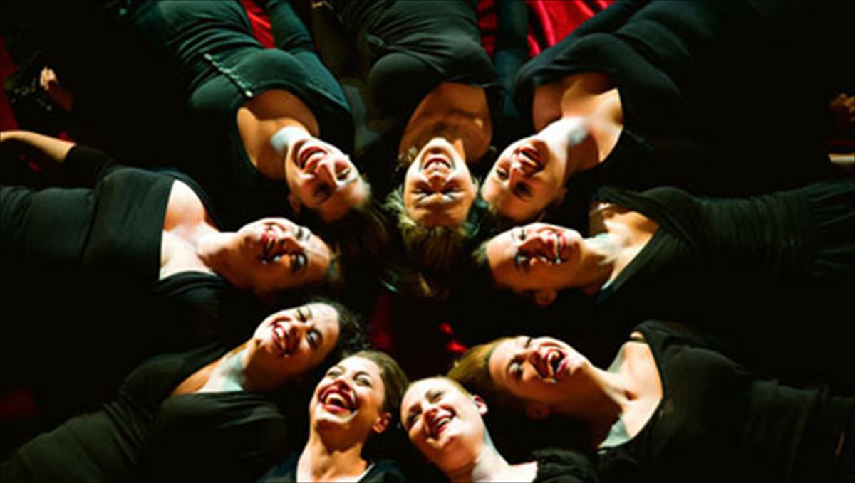 ennia-gunaikes-pros-korinthious-kai-loipous