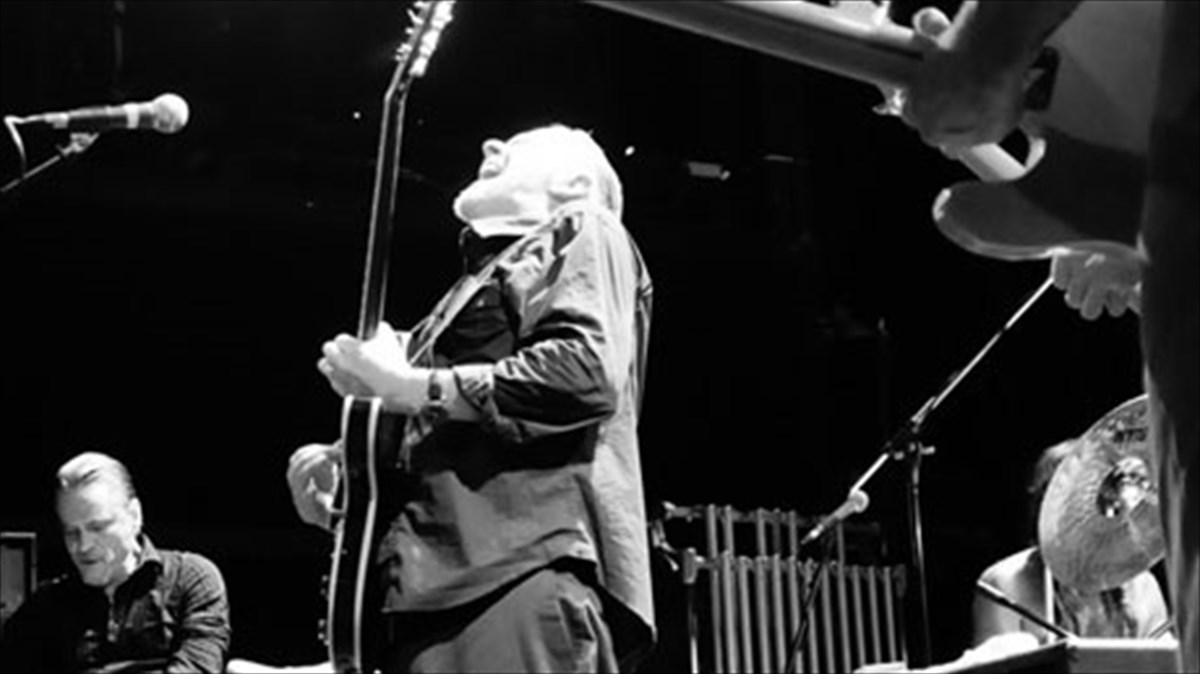 oi-swans-tarakounisan-to-gagarin