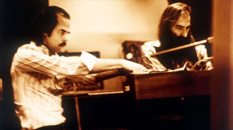 theatriki-parenthesi-gia-nick-cave-kai-warren-ellis