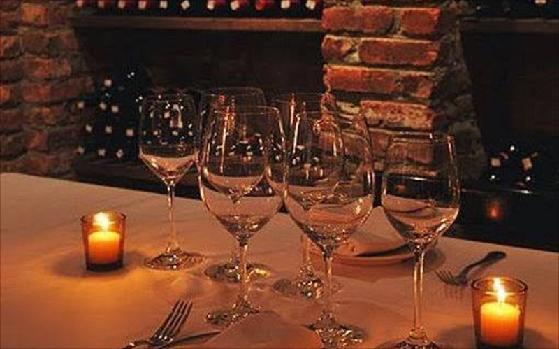 vintage-wine-bar-kai-bistro-nea-afiksi-sti-geitonia-tou-krasiou-bistro-nea-afiksi-sti-geitonia-tou-krasiou