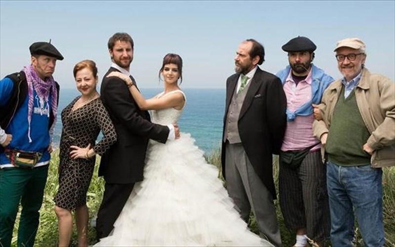 kritiki-tainias-erotas-ala-ispanika