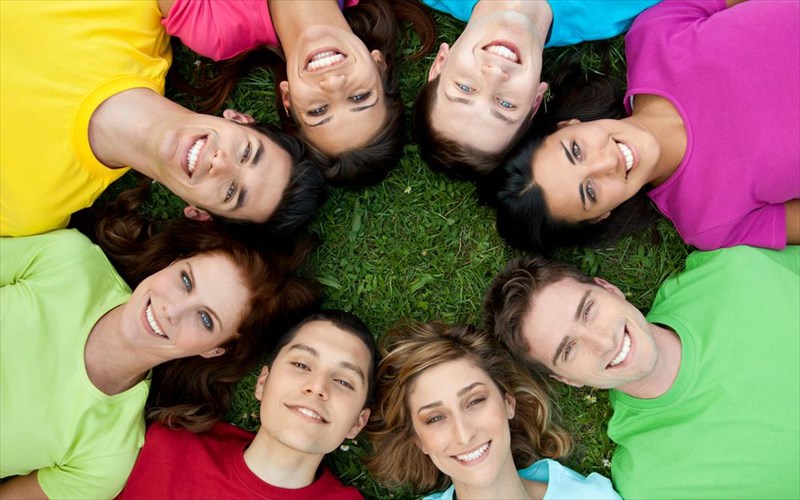 i-monaksia-blaptei-tin-ugeia-antimetopiste-tin