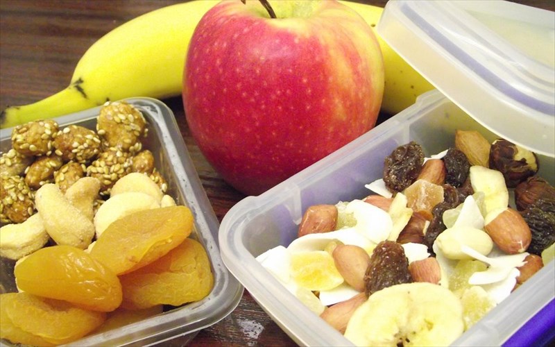 5-ugieina-kai-xortastika-snak-gia-tin-paralia-ugieina-kai-xortastika-snak-gia-tin-paralia