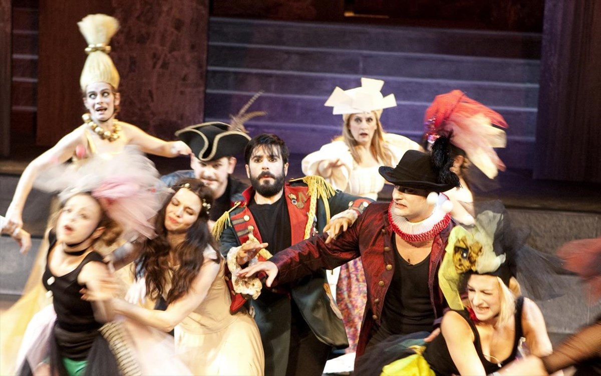 fantastico-ta-dimiourgimena-sumferonta-geniki-foto-parastasis