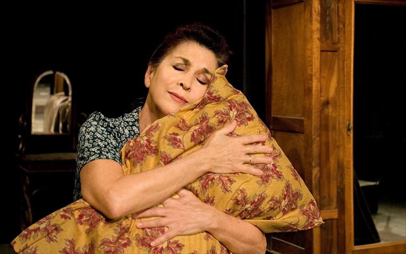 theatrikos-puretos-sto-festibal-tou-dimou-amarousiou