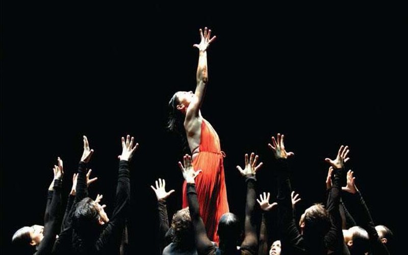 sara-baras-i-iereia-tou-flamenco-sto-irodeio-iereia-tou-flamenco-sto-irodeio