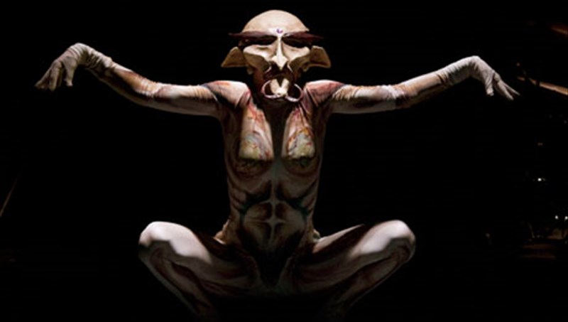 i-paidiki-ilikia-enos-kata-surroi-dolofonou-apo-tous-dirty-granny-tales