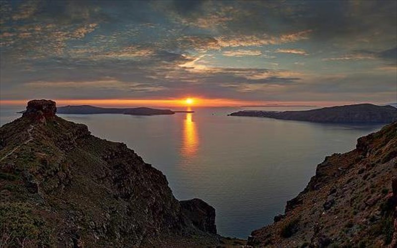 mia-ekthesi-me-fotografies-apo-ti-santorini