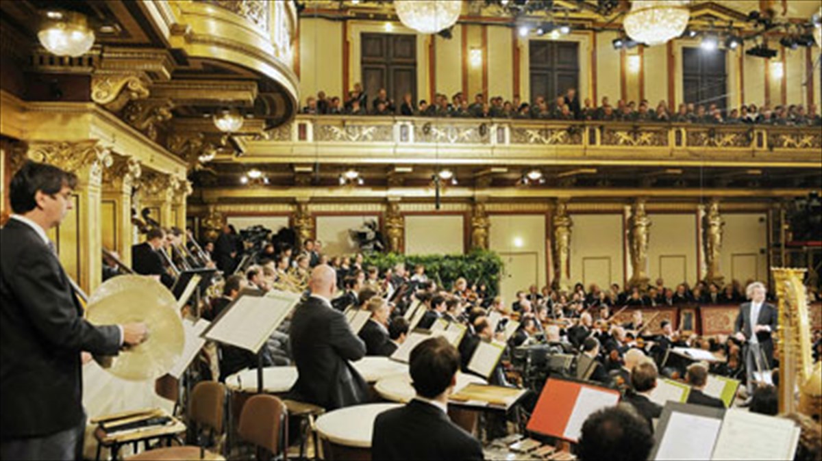 oi-solistes-tis-filarmonikis-tis-biennis-sto-megaro